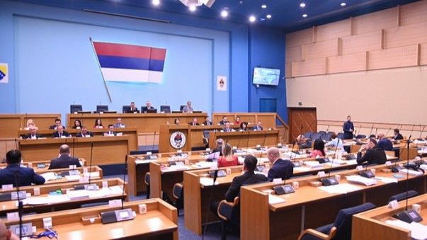 Crnadak želi odgovore: Tražimo posebnu sjednicu NSRS o stanju u javnim preduzećima