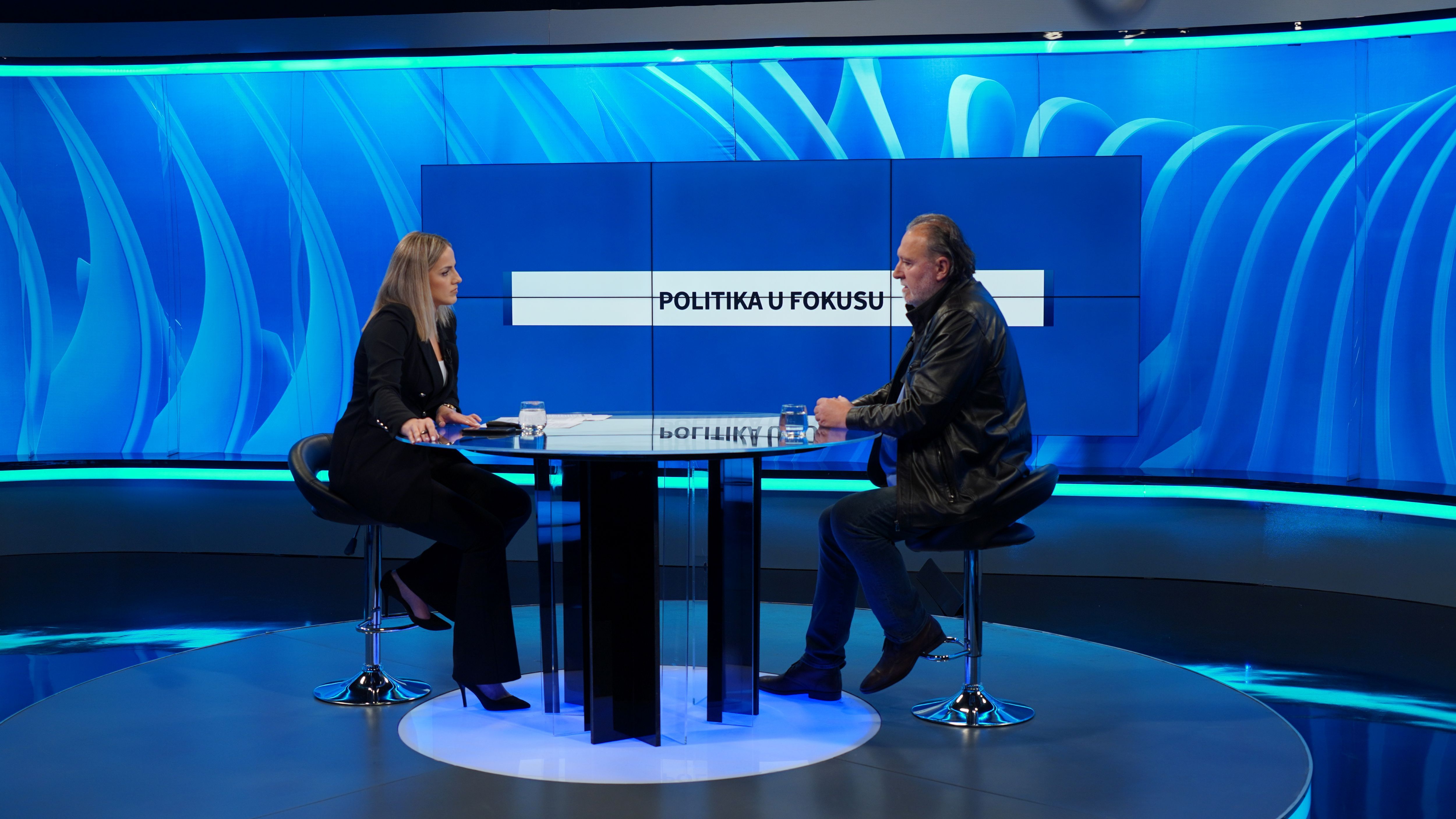 Mladen u kožnoj jakni, bez podataka: Ne zna ministar, ali zna da nije on – pitajte direktora!