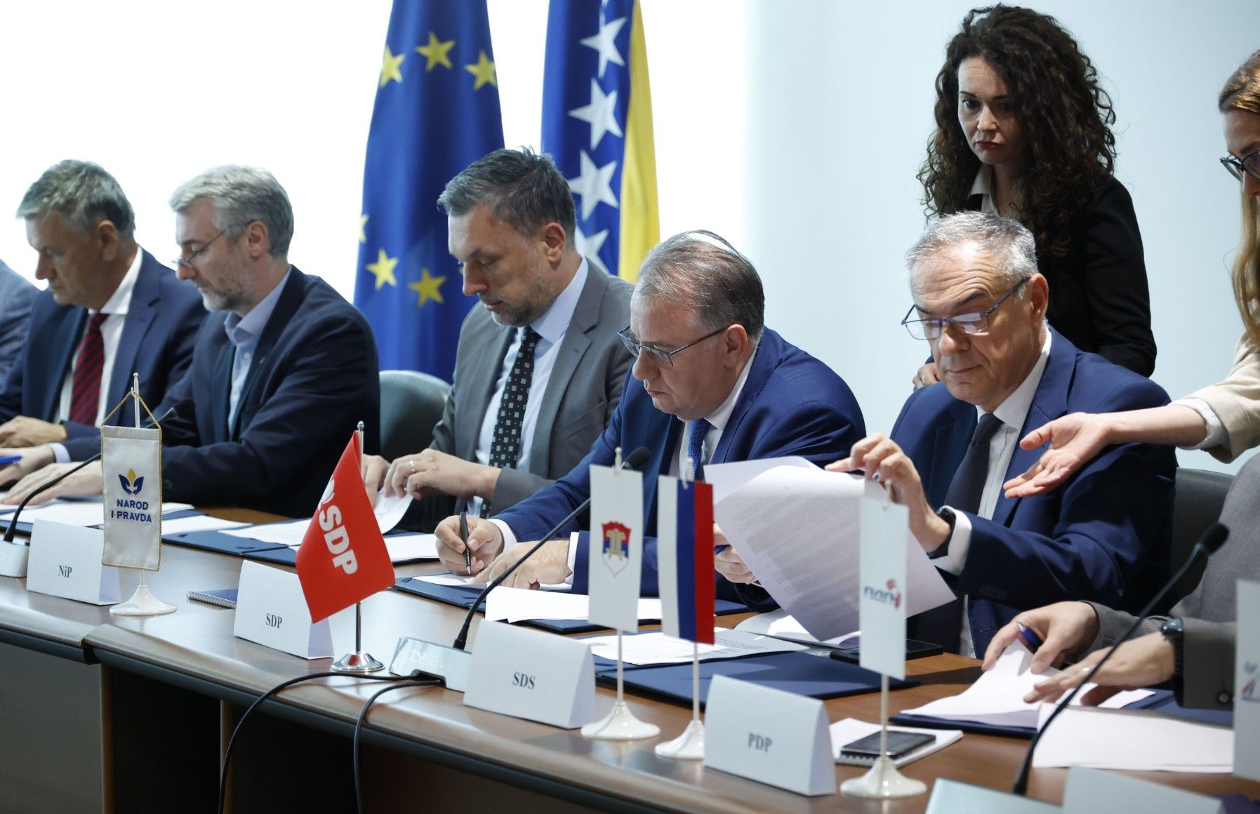 HDZ ima kontrolu u Domu naroda, SNSD ima mogućnost blokade – i u sadašnjoj arhitekturi vlasti, to je sasvim dovoljno da status quo ostane nepromijenjen