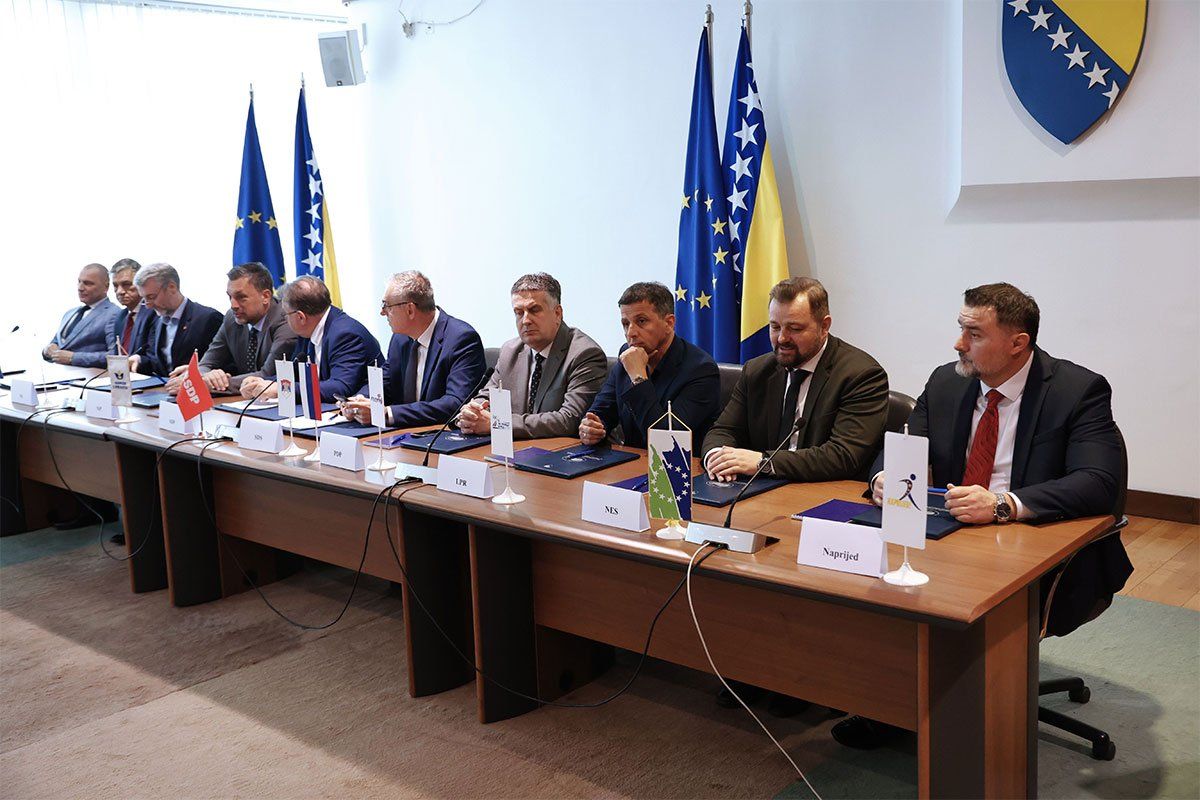 Svi potpisali, niko ne zna šta dalje: Platforma spasa – ako zanemarimo realnost