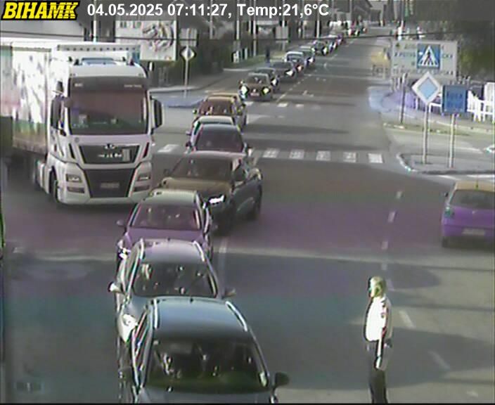 Zbog radova na putnoj infrastrukturi, usporen saobraćaj zabilježen je više dionica.
