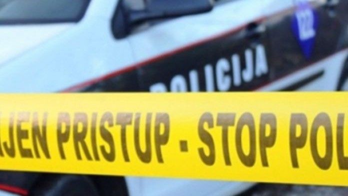 Operativnim radom na terenu policijski službenici na više lokacija na području općine Jablanica pronašli odbačene predmete koji također potiču iz predmetne krađe. 