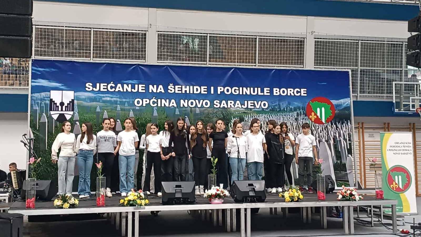 Mi smo tu da pružimo podršku, da se osjete kao dio zajednice jer su njihovi najbliži dali ono najvrjednije, živote, kazala Karić