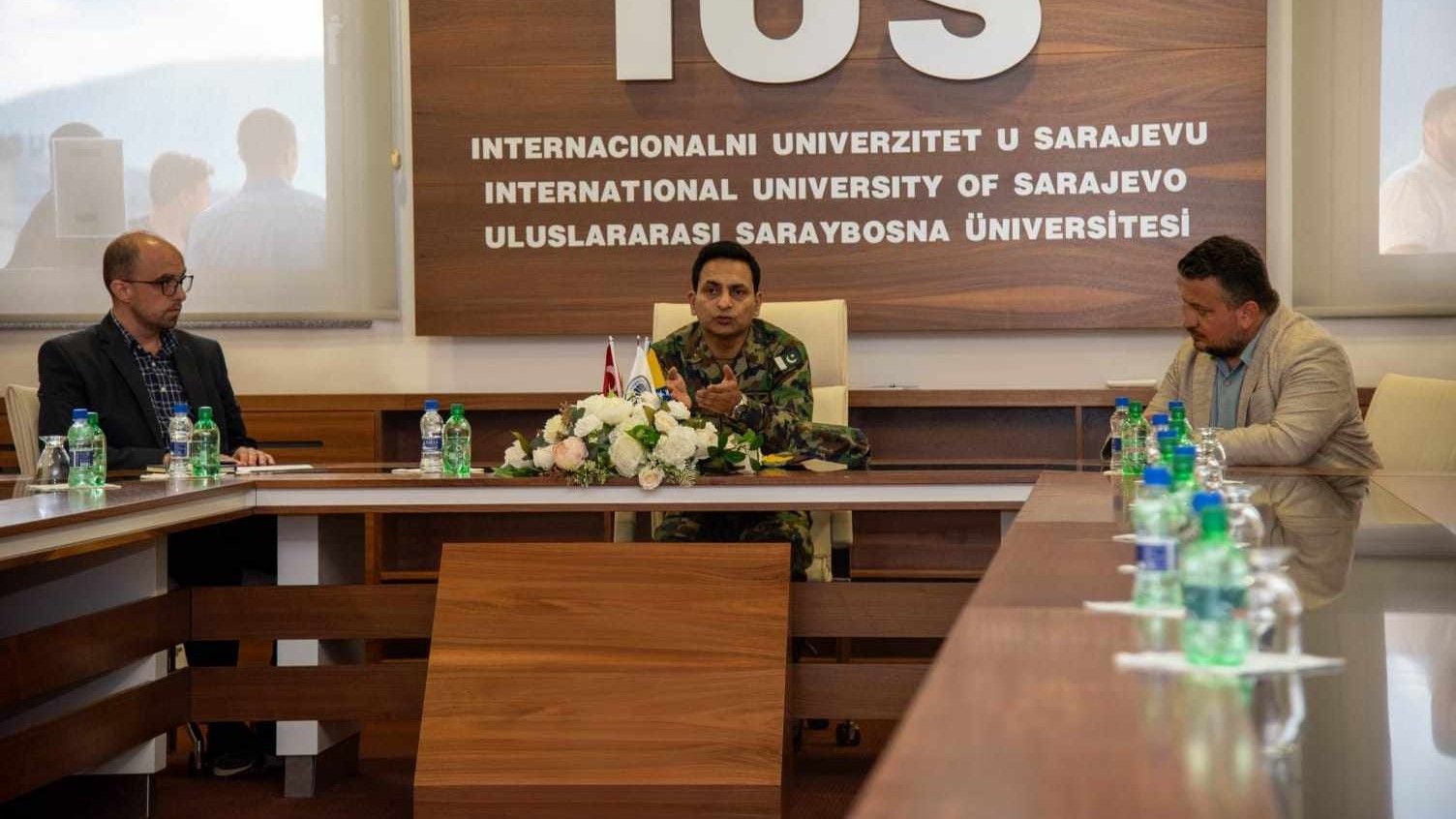 Delegacija Nacionalnog Univerziteta za Odbranu Pakistana posjetila IUS
