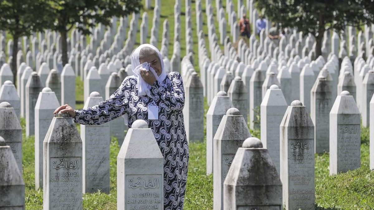 Majka koja je izgubila tri sina i muža u genocidu ide na hadždž: Osmijeh prati sjena onih kojih nema