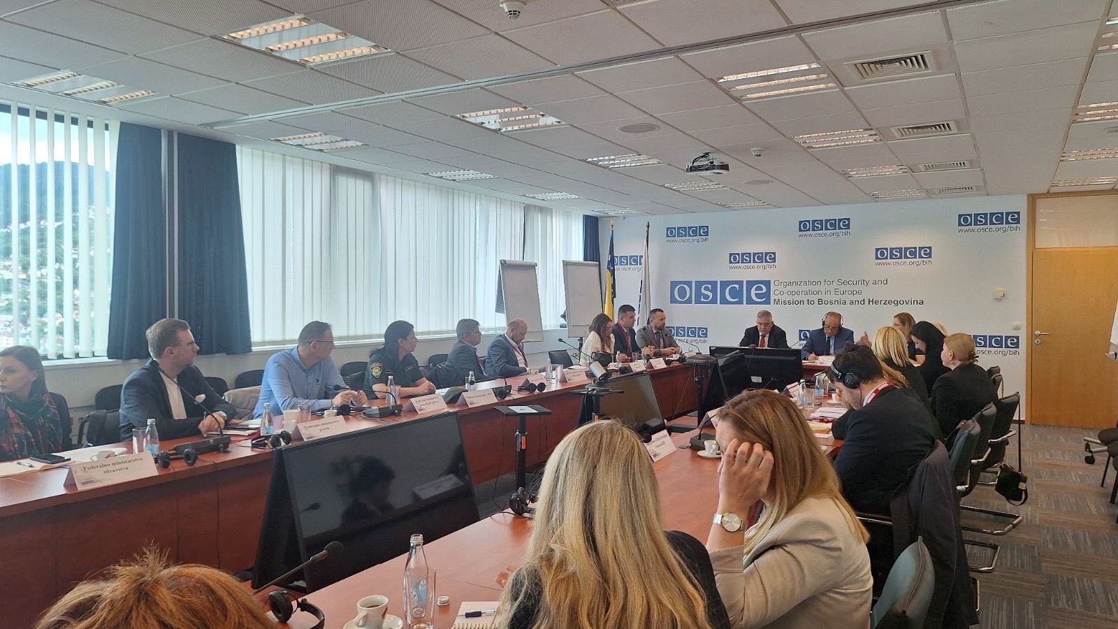 Efikasna implementacija zakona zahtijeva zajednički i odlučan pristup svih nadležnih institucija. 