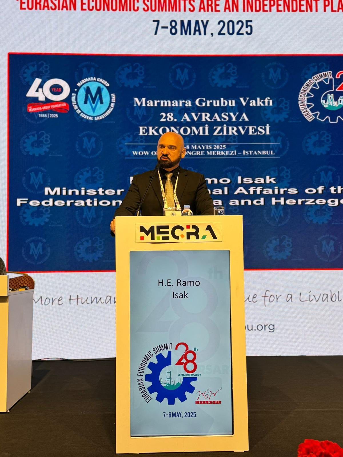 Ministar Isak zahvalio se predsjedniku Fondacije Marmara Group Akkanu Suveru na pozivu za učešće na samitu 