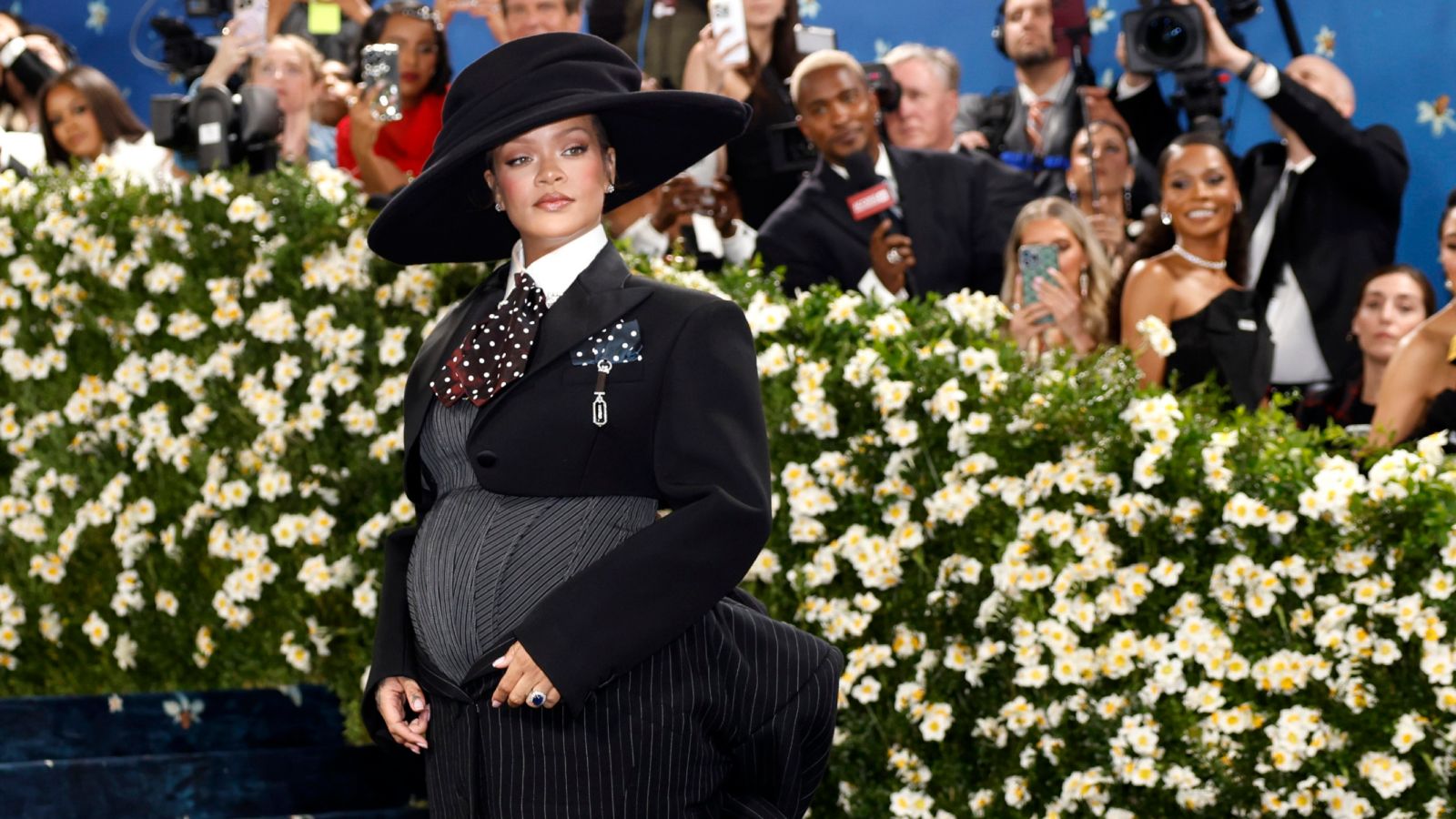 Ona i ASAP Rocky su 2022. godine dobili prvog sina RZA, a 2024. rodila je Riota