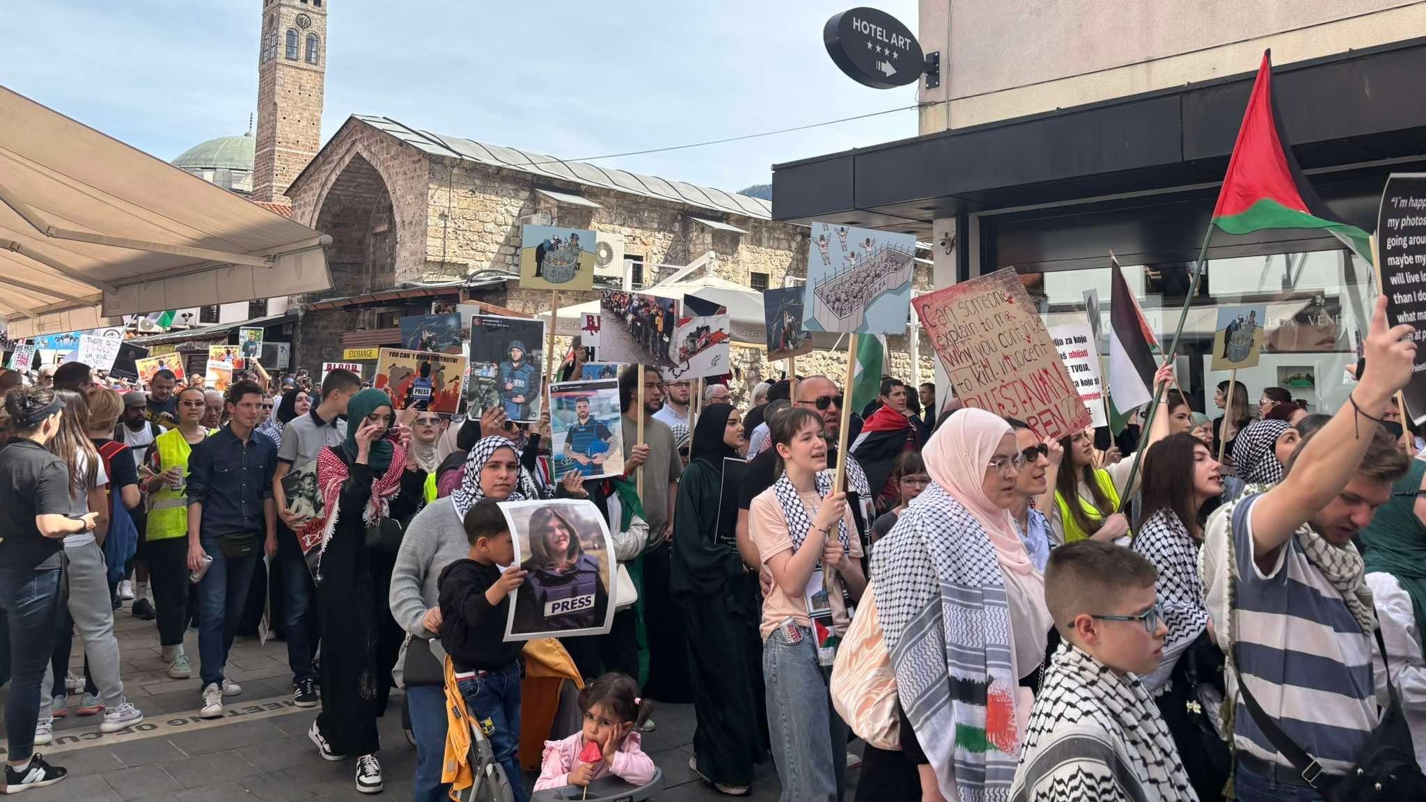 Naglašavaju da je mir moguć jedino ako se temelji na pravdi, jednakosti i priznavanju prava palestinskog naroda na povratak, slobodu i dostojanstven život