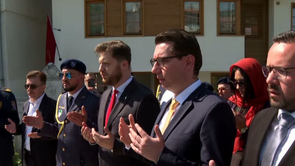 Delegaciju predvođenu načelnikom Općine Stari Gard Sarajevo Irfanom Čengićem činili su predstavnici općinske vlasti  