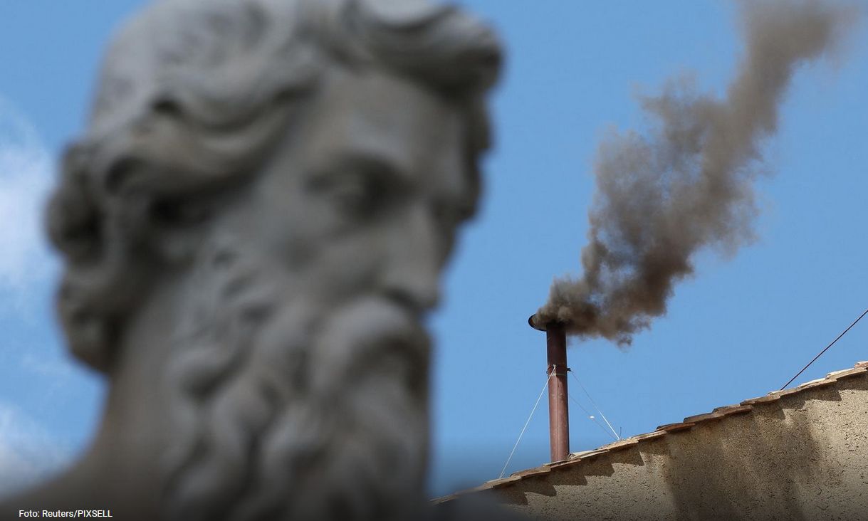 function r(){if(it(n),n.value===Hm){let o=null;throw new D(-950,o)}return n.value}