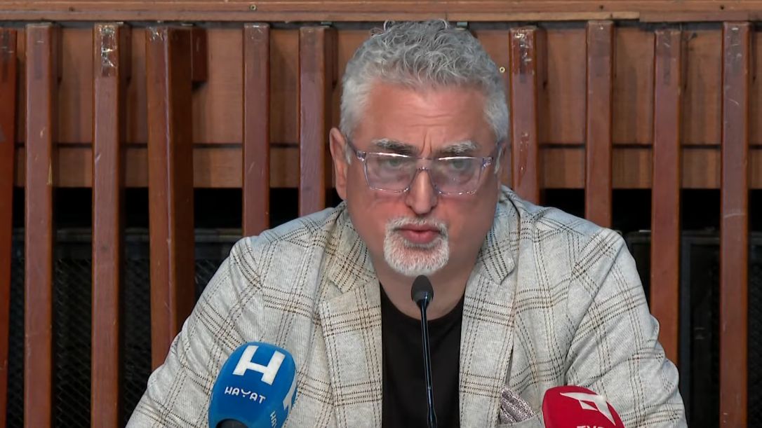 U javnosti se brzo proširila sumnja da se iza cijele odluke krije plan za rušenje starog dijela Skenderije i izgradnju luksuznih objekata. 
