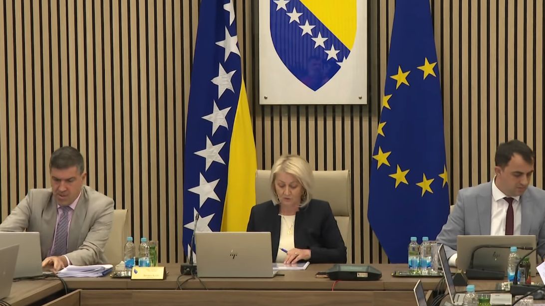 I tako, još jedna sjednica je prošla, a odgovori i rješenja – ponovo na čekanju. 