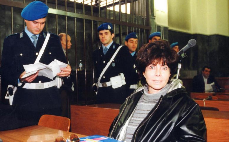 Nakon izlaska iz zatvora živi u Milanu gdje vodi malu modno-draguljarsku trgovinu, rijetko se pojavljuje u javnosti i teško se kreće
