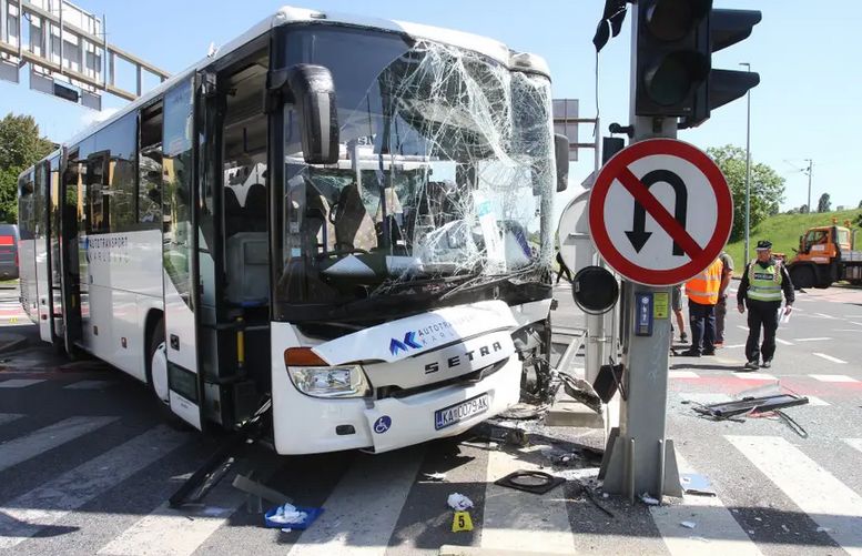 Zbog izazivanja nesreće u cestovnom saobraćaju protiv vozača autobusa slijedi podnošenje krivične prijave