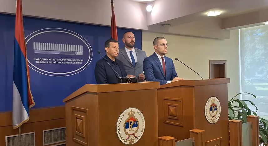 Skandal na doručku: Na Vučinića nasrnuo Dodikov Ilija