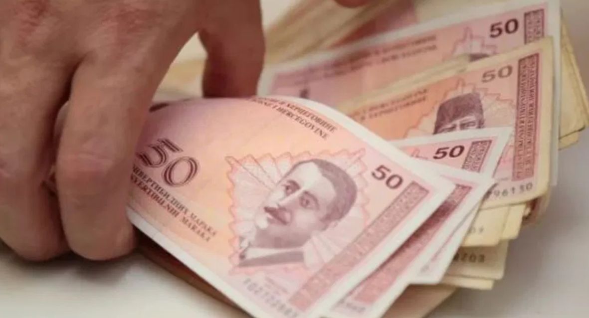 Od 1. jula niži doprinosi u FBiH: Da li to znači da će plate radnicima biti veće?