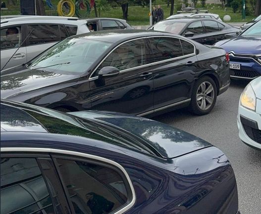 Kako javlja ekipa portala Hayat.ba, najveće gužve zabilježene su u centru grada – od Ferhadije prema Marijin Dvoru, pa sve do Ilidže