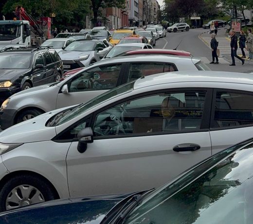 Kako javlja ekipa portala Hayat.ba, najveće gužve zabilježene su u centru grada – od Ferhadije prema Marijin Dvoru, pa sve do Ilidže