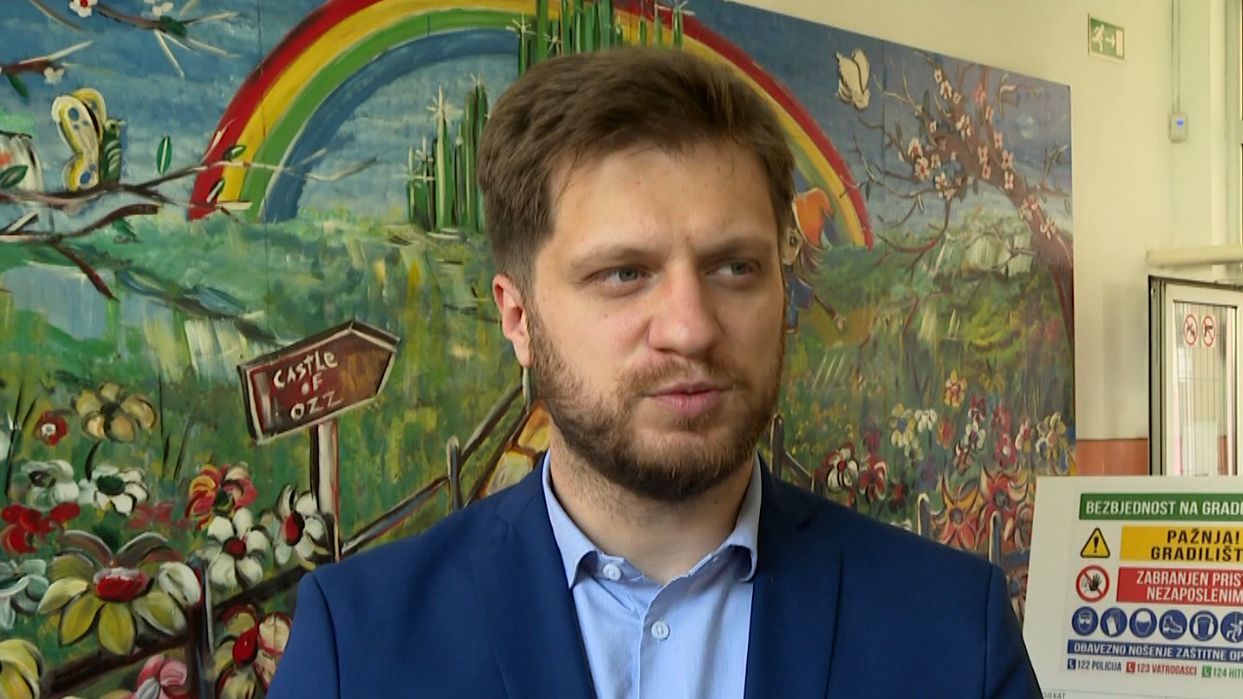 “Zeleni ekonomski razvoj”: Instalirana treća školska solarna elektrana na školi na Vratniku