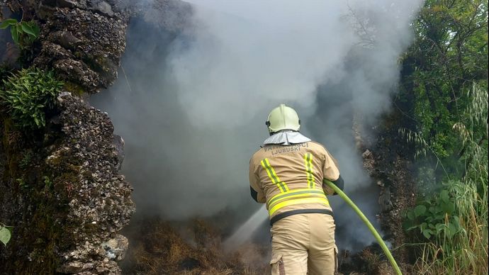 Prema prvim informacijama, požar je lokaliziran bez većih posljedica po šire područje