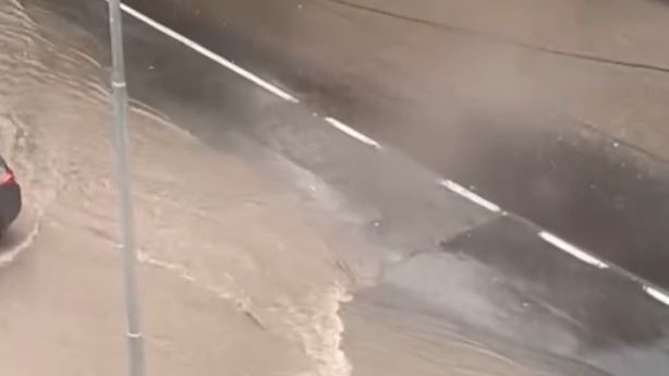 Apokaliptične scene: Beograd pogodilo nevrijeme, građani spašavali imovinu od poplava