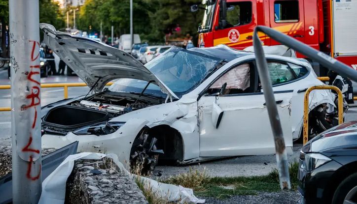 33-godišnjak divljački vozio, pa usmrtio ženu: Vozio je 170. Prvo gledao štetu na autu