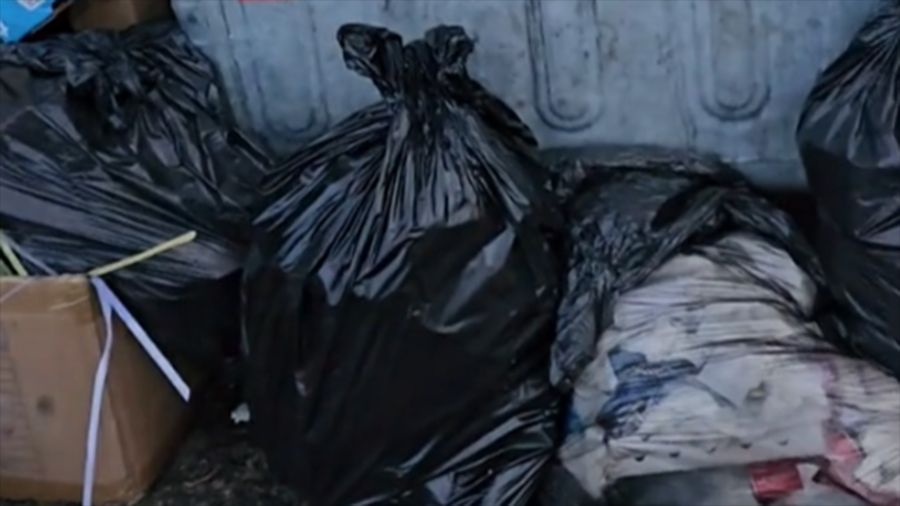 Mišljenja građana o ovom problemu su jedinstvena: svakodnevno se suočavaju s lošim uvjetima života, a najgore je to što niko ne preuzima odgovornost za to.