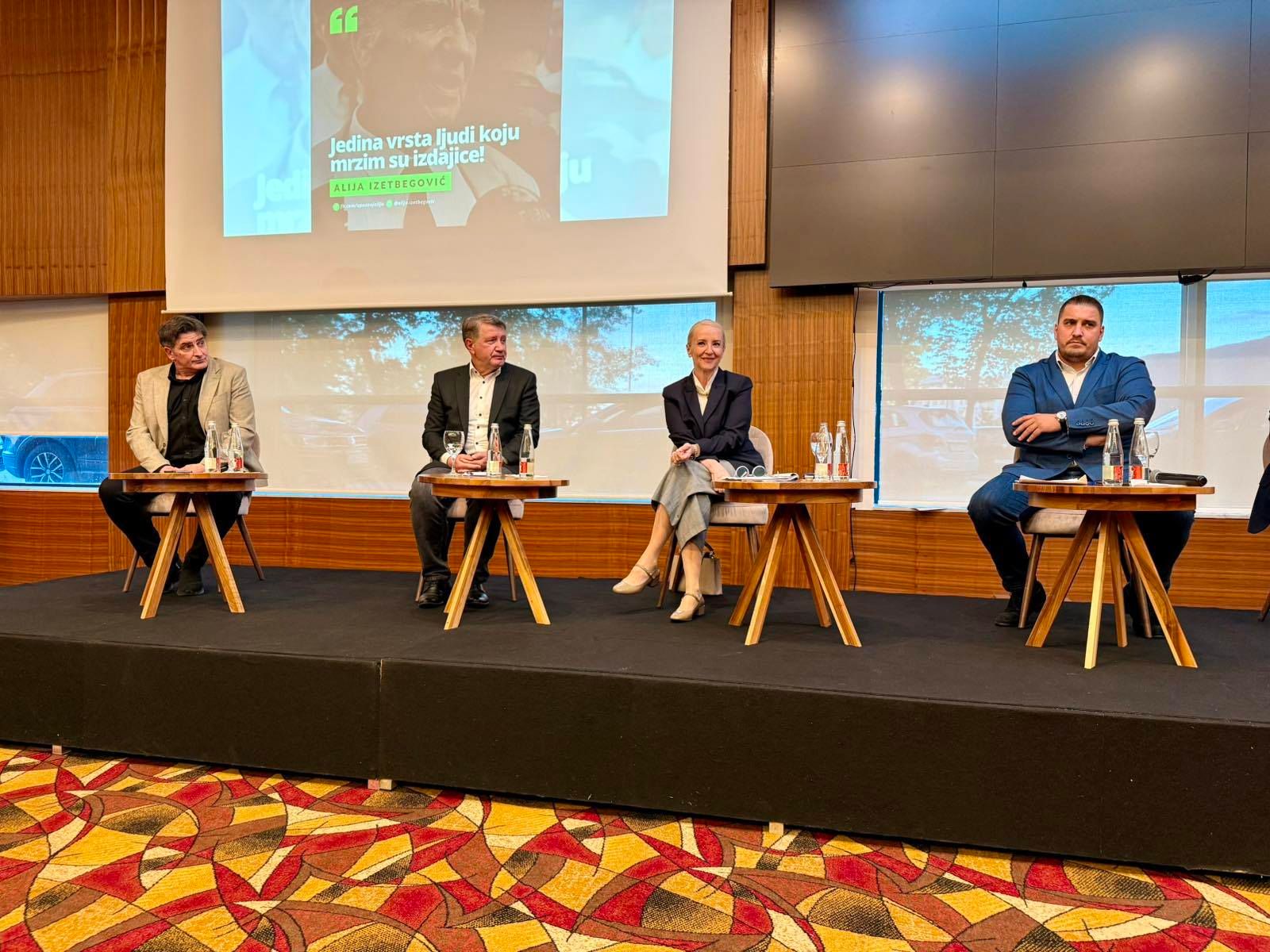 Na marginama svakodnevne političke buke, često se ne čuje ono što najviše treba da nas zabrine – šutnja vlasti pred stvarnim problemima. 