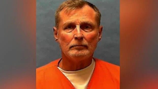 Njegova zločinačka priča bila je tema i televizijskog filma, u kojem je glumica Mena Suvari tumačila ulogu Nicole Brown Simpson.