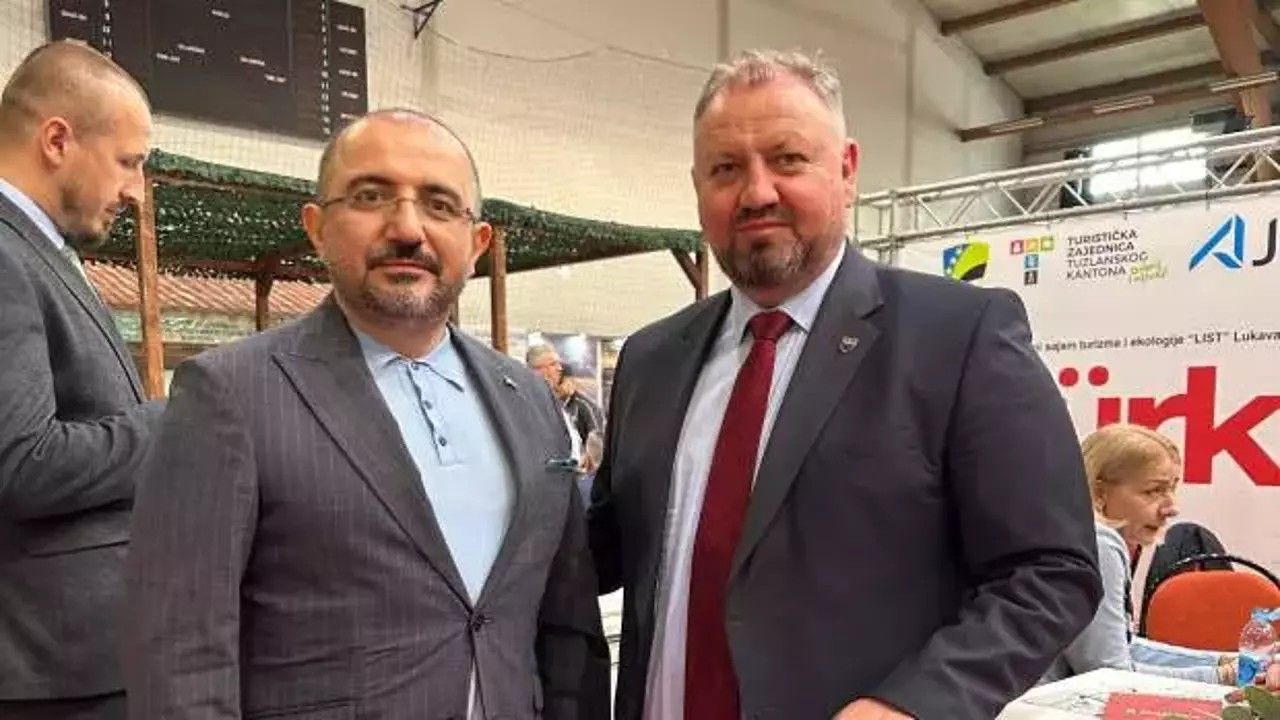 Ministar Sibonjić naglasio je da je Bosna i Hercegovina otvorena za turske turiste i investitore, ističući vize bez potrebe za ulazak i sličnosti u kulturi i običajima
