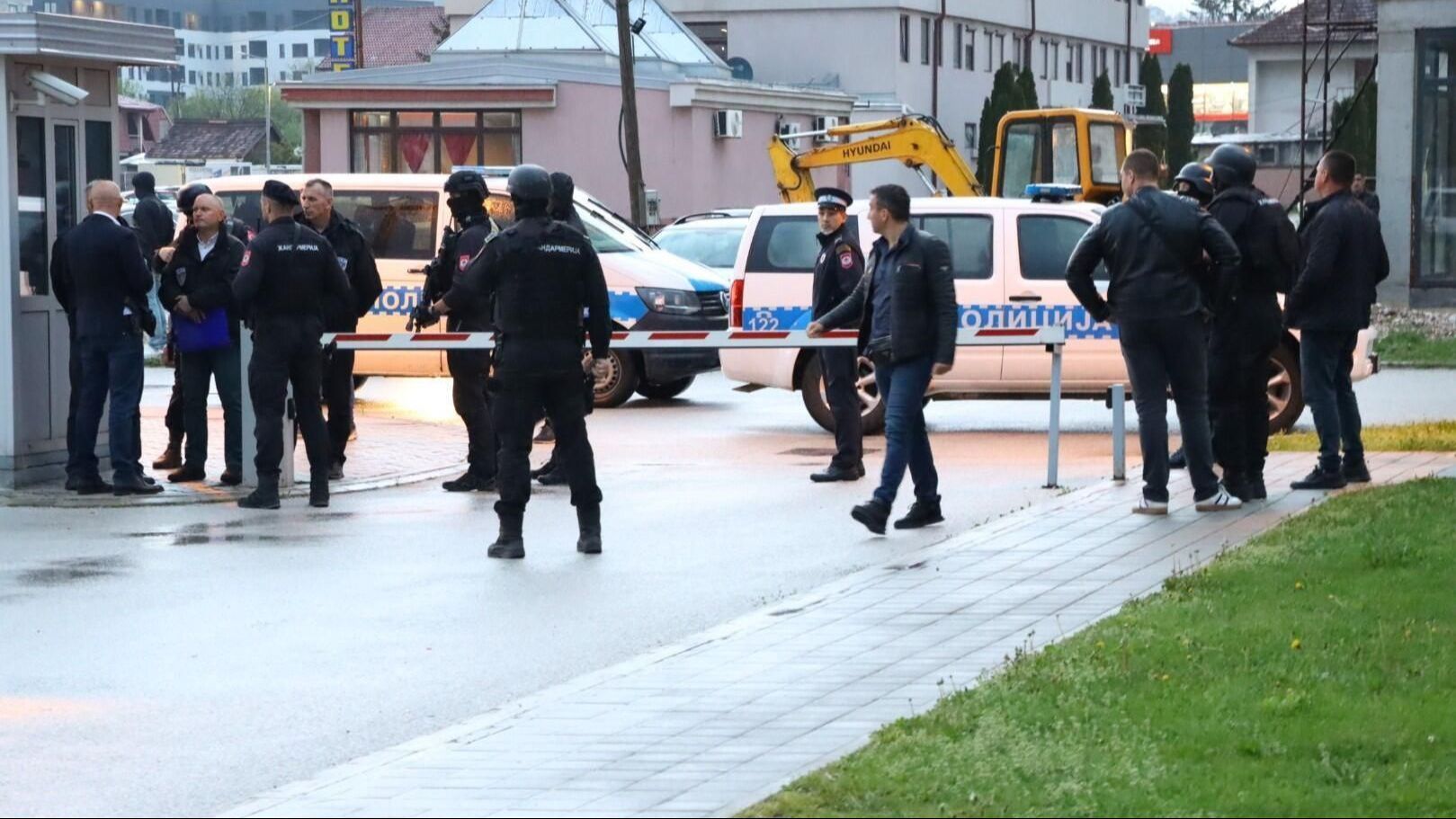 Iz Policijske uprave Istočno Sarajevo su saopćili da su podnesene krivične prijave protiv A.M., S.S., Z.L., M.M., M.F., M.R. i Z.A.
