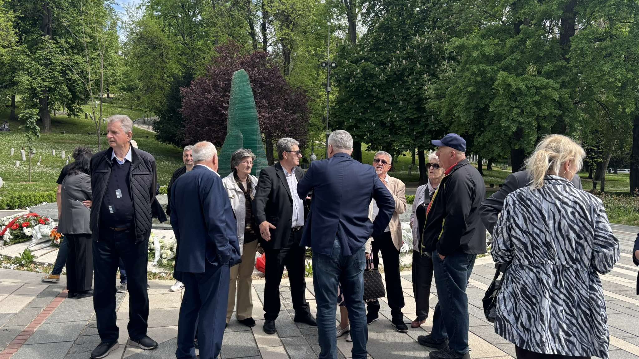 Prema podacima Udruženja roditelja ubijene djece tokom opsade Sarajeva ubijeno je 1.601 dijete.