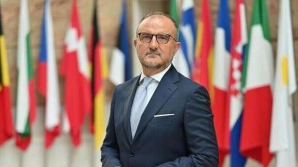 Evropska unija stoji uz one koji u dobroj vjeri rade za stabilnu, prosperitetnu i evropsku Bosnu i Hercegovinu, kazao je