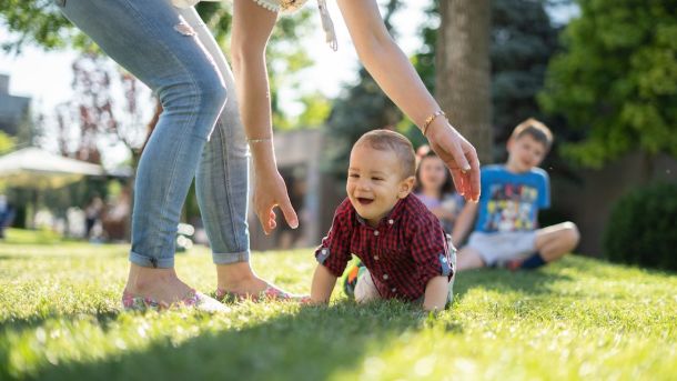 Svijest o tome da biološki sat samo što nam nije otkucao može biti zaista zastrašujuća, a trudnoća iznad 35 godina dolazi i sa nekim dodatnim rizicima komplikacija