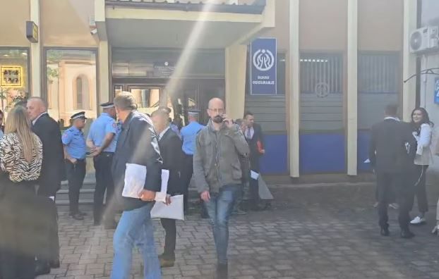 Drama na sjednici u bh. gradu: Odbornici pozvali policiju, svi su se razbježali!