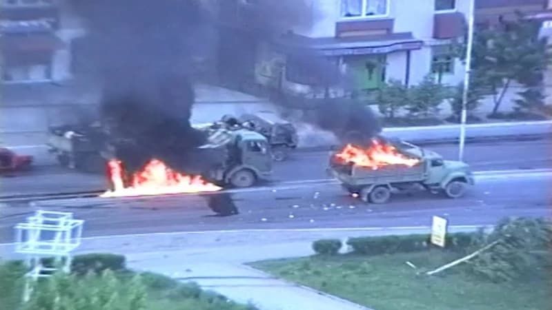 Zajedno s vojnim jedinicama Savezne Republike Jugoslavije, pokušali su upasti u Tuzlu, ali su naišli na snažan otpor.