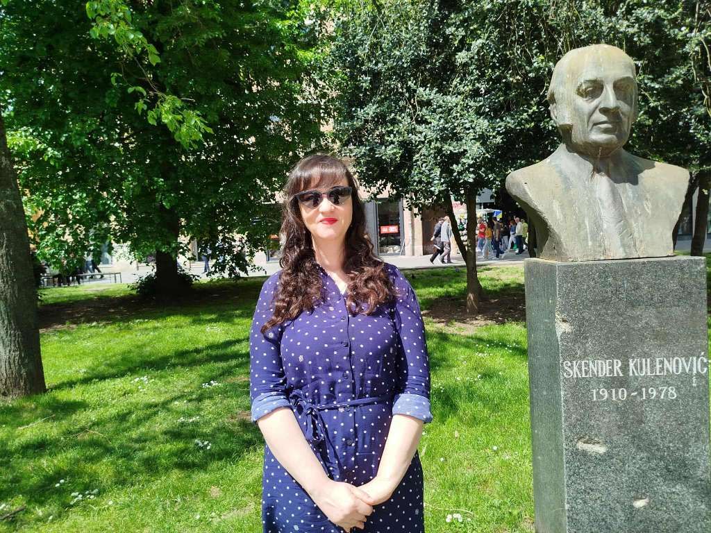 Književna nagrada u čast pjesnika i novinara Ismeta Rebronje.
