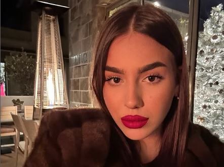 Una inače izaziva lavine komentara na društvenim mrežama zbog svojih često provokativnih objava, ali ne mari za to, te ni ne čita komentare