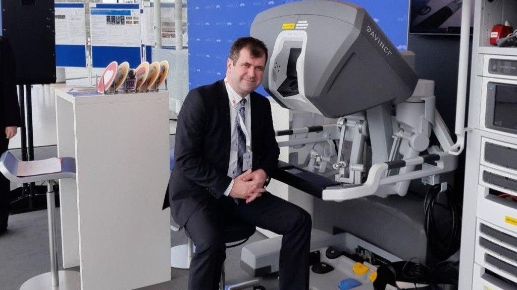 Dr. Žugor: Robotska hirurgija i umjetna inteligencija mijenjaju svijet i lice medicine