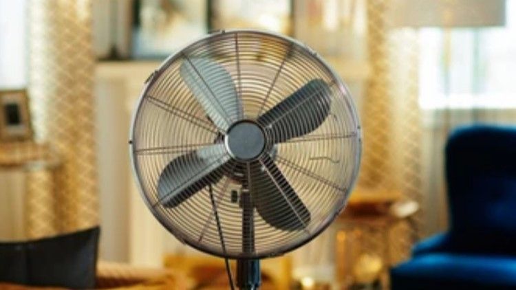 Važno je napomenuti da se voda i sredstva za čišćenje ne bi trebali koristiti na ventilatorima, jer mogu procuriti do motora i izazvati kvar