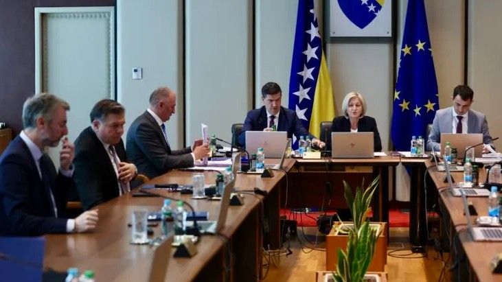 Poručio je i da oni 'neće sjediti skrštenih ruku' te da su spremili platformu 