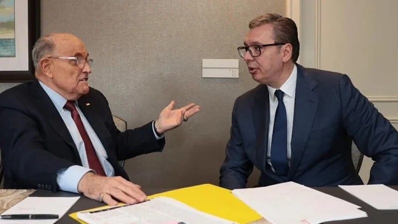 Vučić u vremenu "visokih pritisaka"...