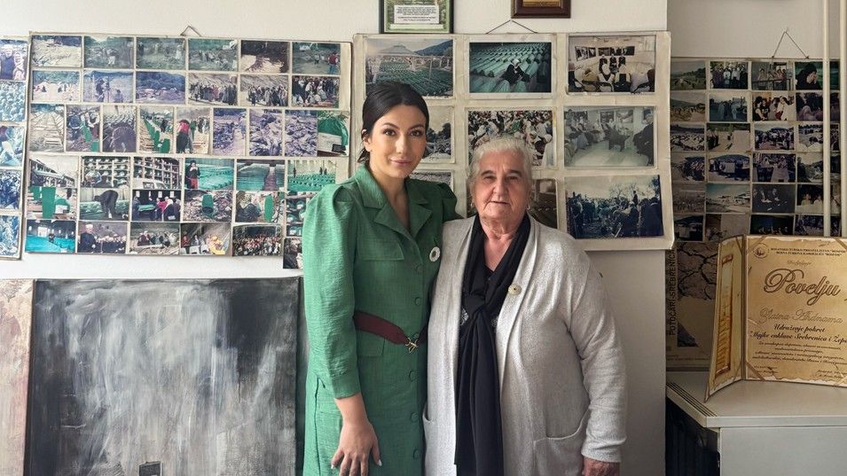 Delegacija KO Žene SDA Sarajevo sa Majkama Srebrenice: Zajednički protiv zaborava i na strani istine