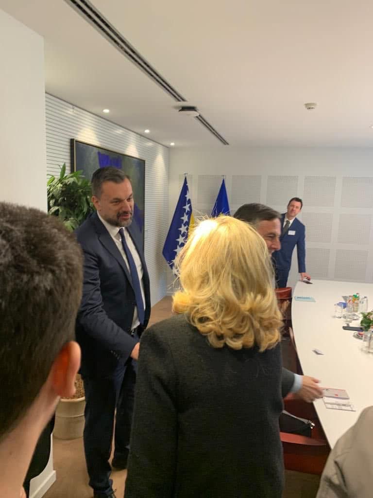 Svaka izjava postaje instrument političkog pritiska, a institucije – kako evropske, tako i bosanskohercegovačke – postaju taoci stranih političkih interesa