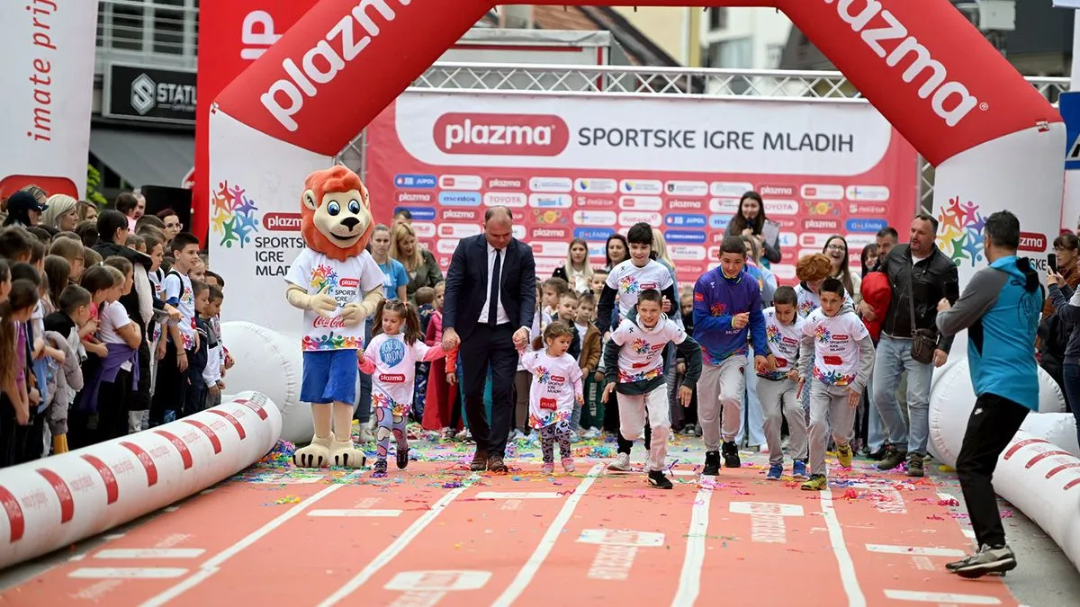 function r(){if(it(n),n.value===Hm){let o=null;throw new D(-950,o)}return n.value}