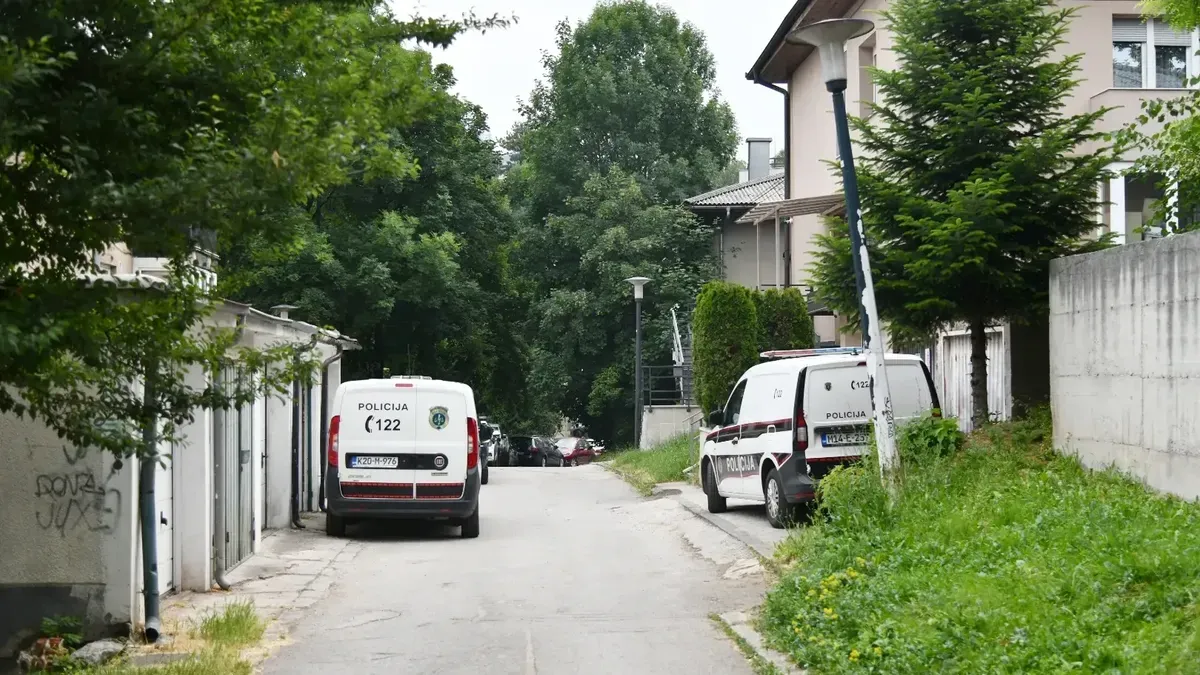 Potvrđeno je da je korišteno hladno oružje, kao i da je ubijena žena mrtva najmanje 24 sata