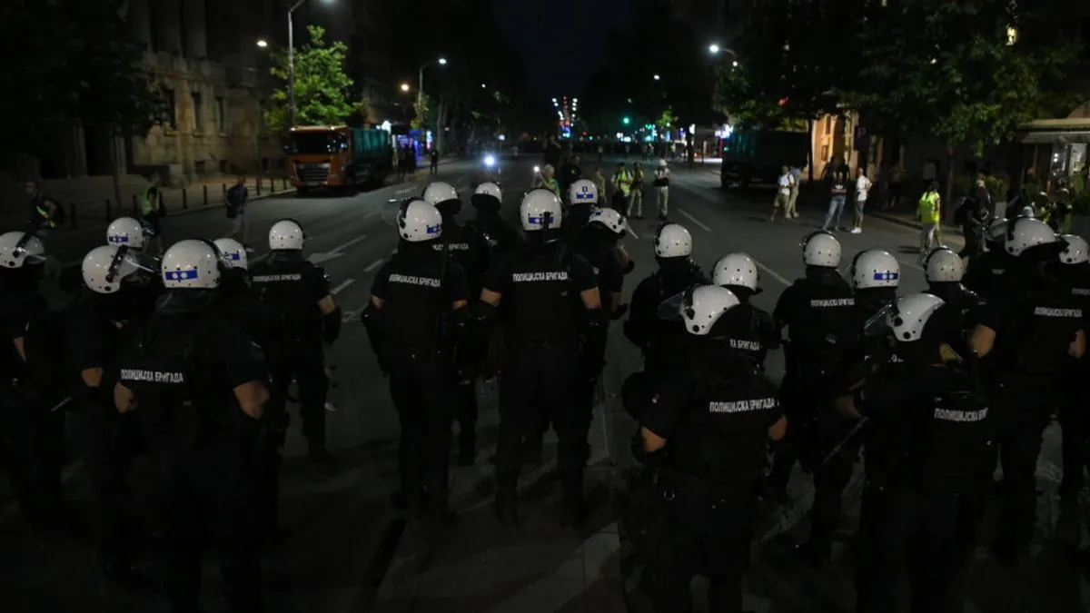 Beograd: Izbili sukobi policije i građana čim su studenti rekli da to više nije njihov protest