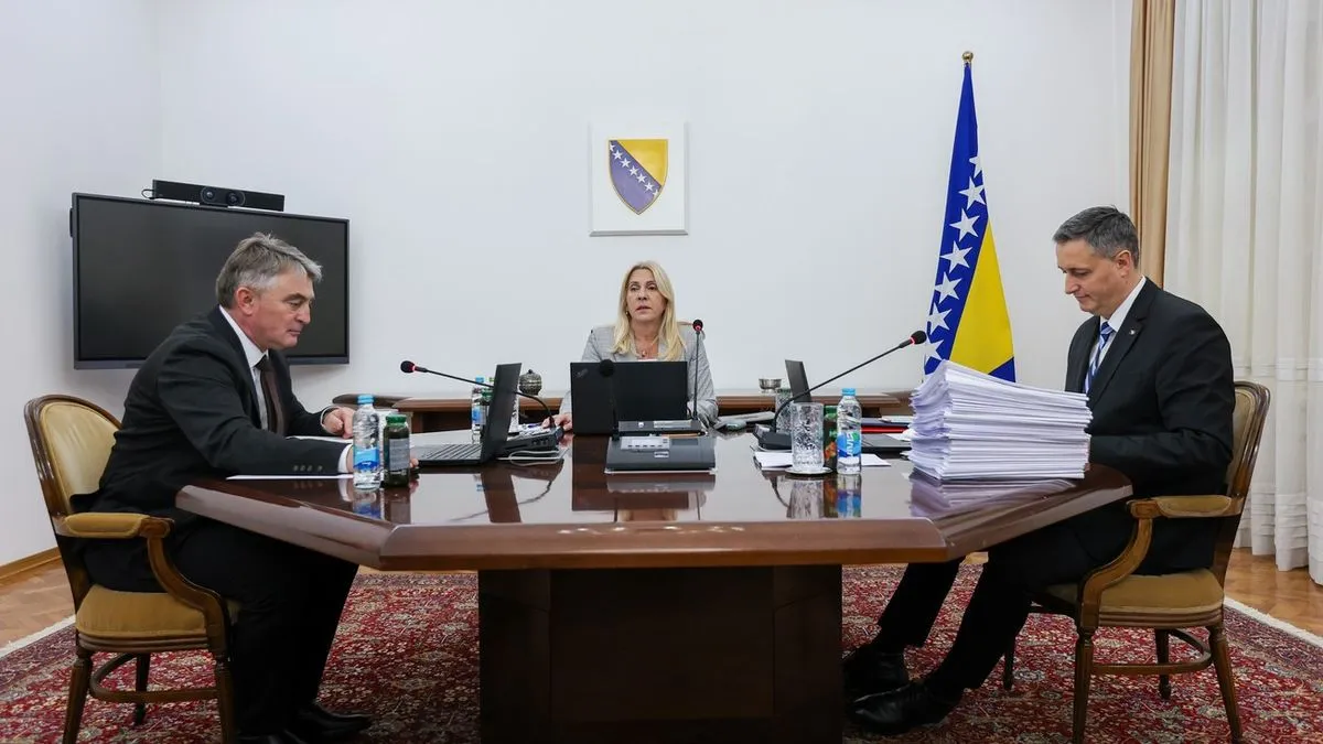 Naložena je hitna i privremena evakuacija osoblja iz ambasada u Teheranu i Tel Avivu