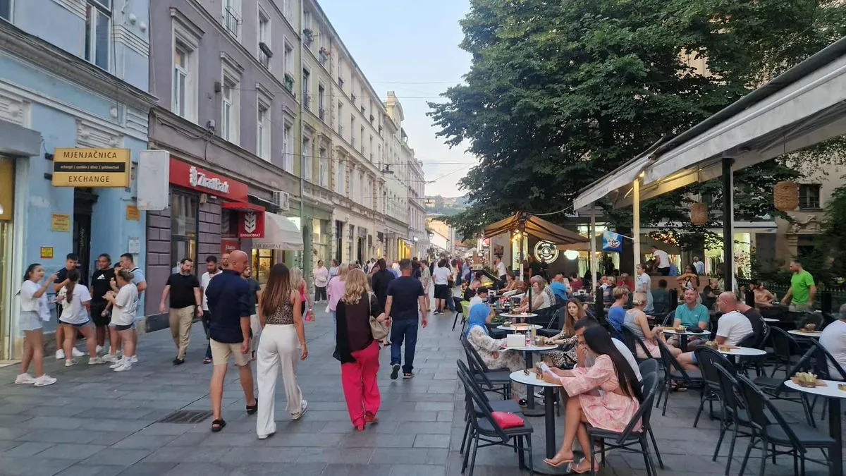 Naglasili su da Zavod kontinuirano vrši mjerenja koncentacije zagađujućih materija u zraku i blagovremeno će obavještavati javnost u slučaju promjena.